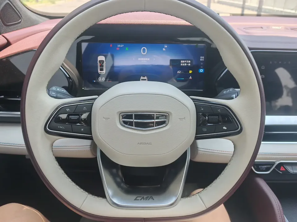 Geely Monjaro Xingyue L 2.0TD DCT EVO 2WD Premium Edition 2023 — thumbnail 3