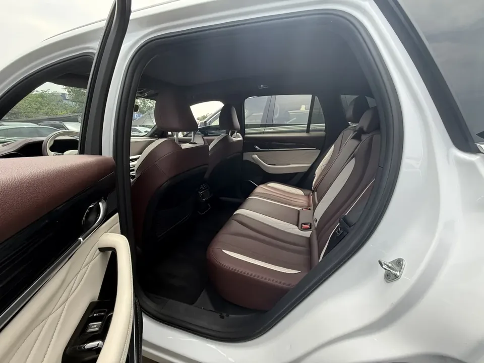Geely Monjaro 2.0TD DCT EVO 2WD Smart Edition 2022 — миниатюра 3
