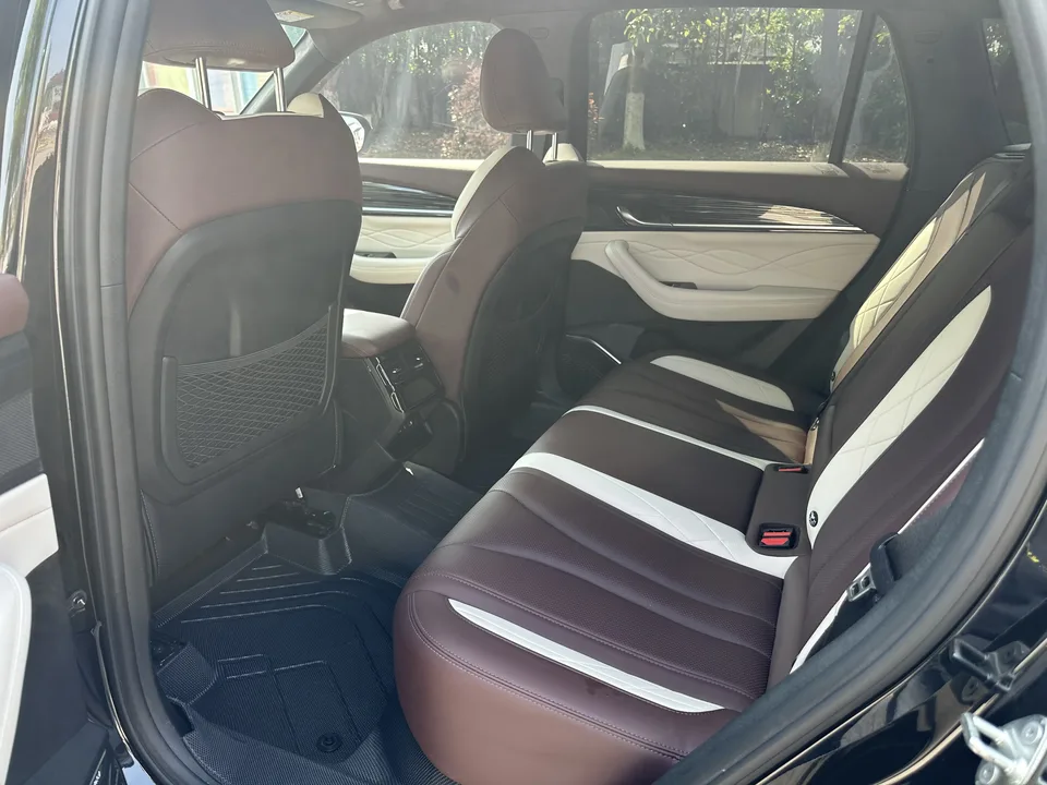 Geely Monjaro 2.0TD DCT EVO 2WD flagship model 2023 — миниатюра 3