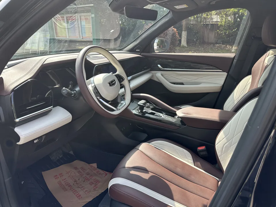 Geely Monjaro 2.0TD DCT EVO 2WD flagship model 2023 — миниатюра 5