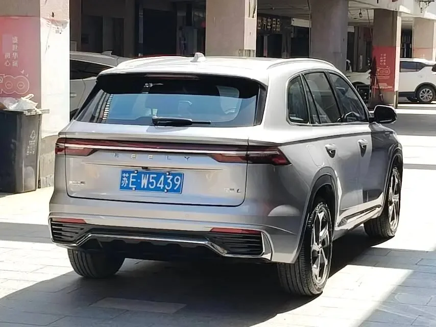 Geely Monjaro 2.0TD DCT EVO 2WD Luxury Edition 2022 — миниатюра 3