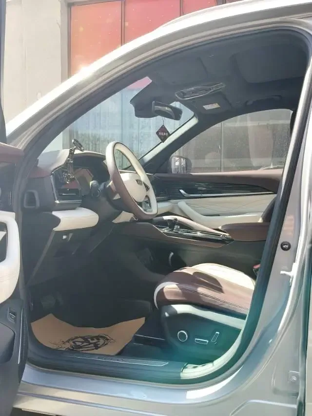 Geely Monjaro 2.0TD DCT EVO 2WD Luxury Edition 2022 — миниатюра 4