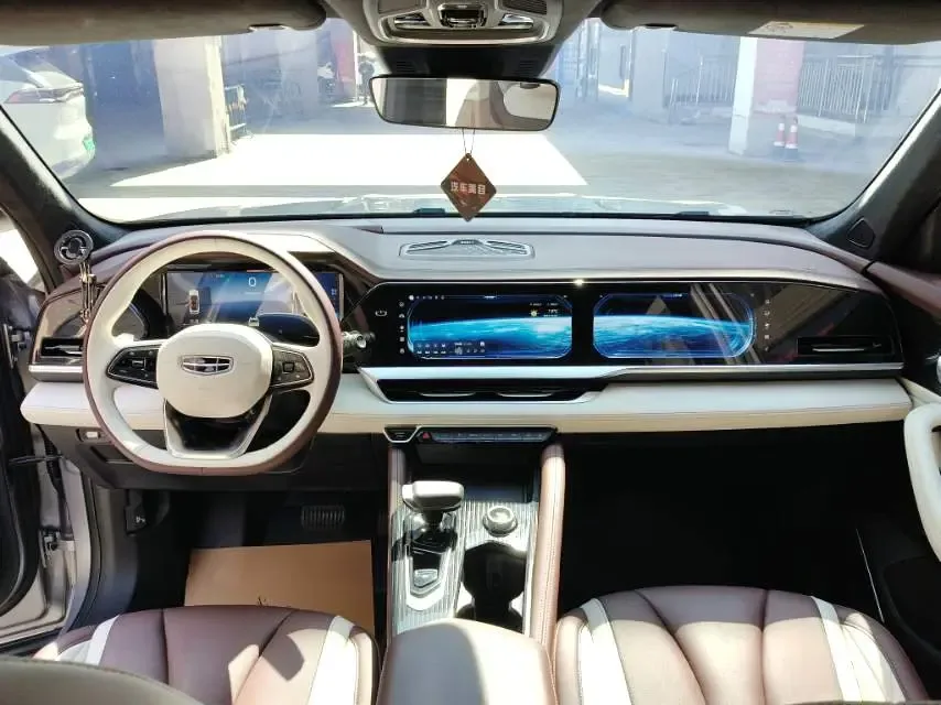 Geely Monjaro 2.0TD DCT EVO 2WD Luxury Edition 2022 — миниатюра 5