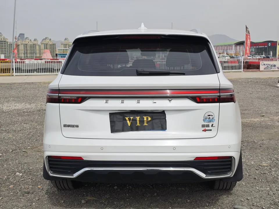 Geely Monjaro 2.0TD DCT EVO 2WD Premium Edition 2022 — миниатюра 2