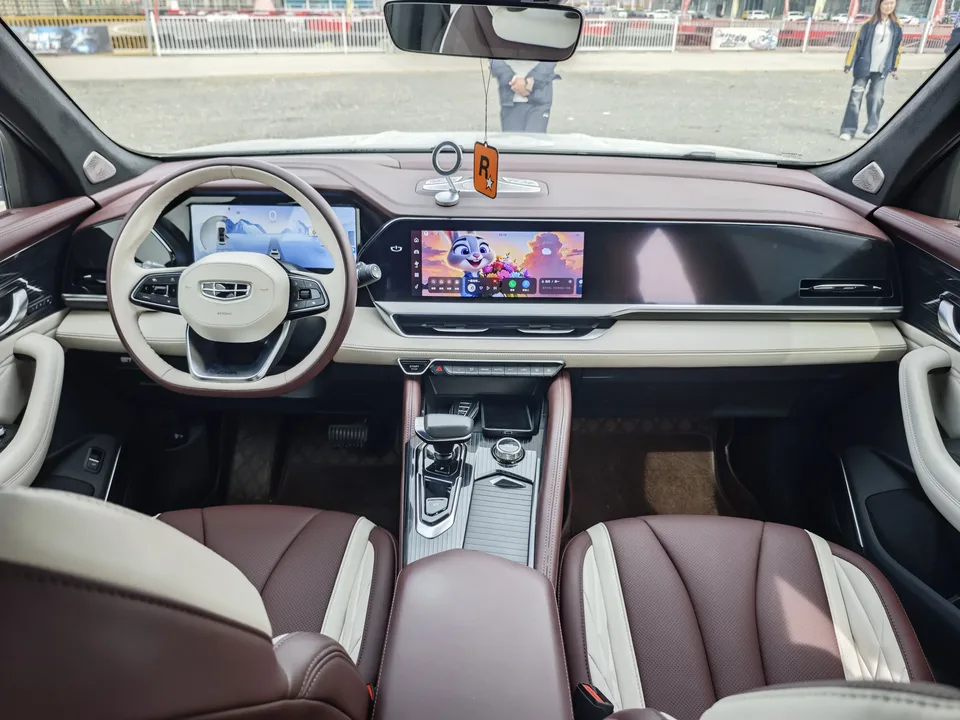Geely Monjaro 2.0TD DCT EVO 2WD Premium Edition 2022 — миниатюра 5