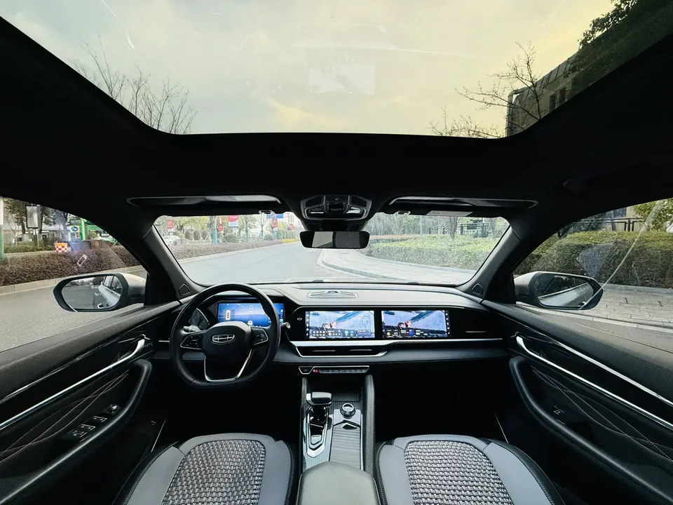 Geely Monjaro 2.0TD DCT EVO 2WD Changfeng Edition 2024 — миниатюра 3