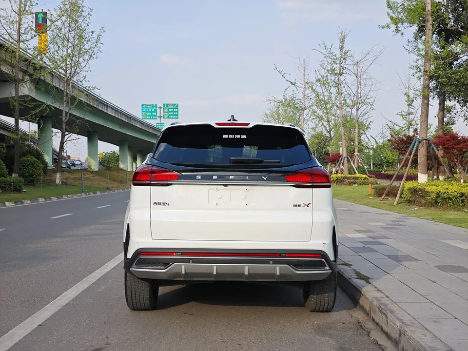 Geely Atlas Boyue 2022 Boyue X 1.8TD DCT Intelligent Edition 2022 — миниатюра 2