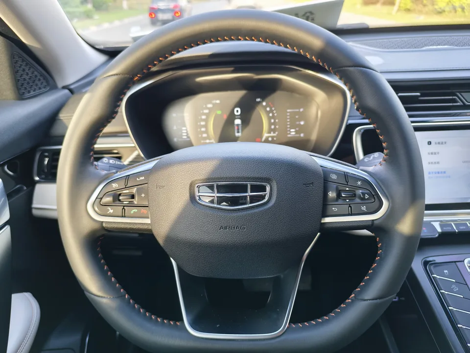 Geely Atlas Boyue 2022 Boyue X 1.8TD DCT Intelligent Edition 2022 — миниатюра 5