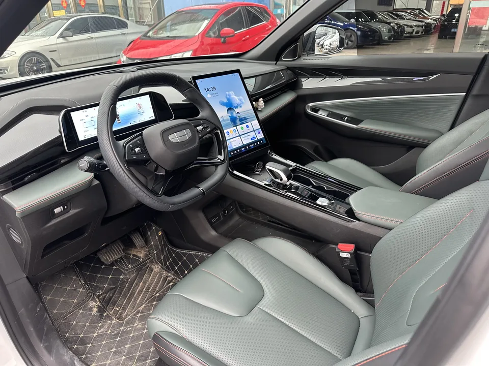 Geely Atlas 1.5TD Smart Link + 2024 — миниатюра 3