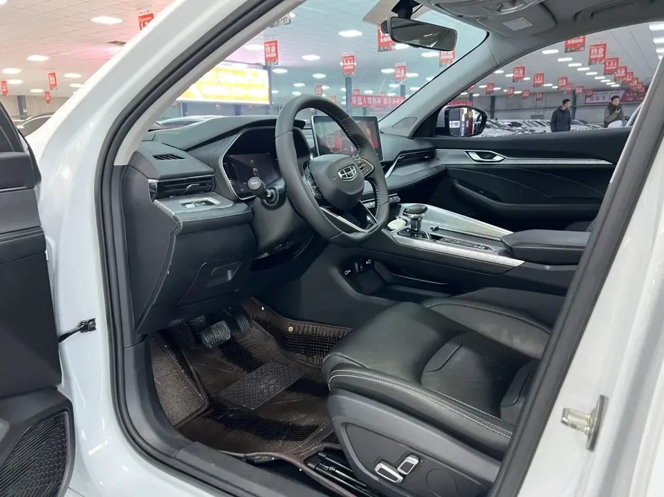 Geely Preface Xing Rui 2021 2.0T luxury model+ 2022 — thumbnail 5