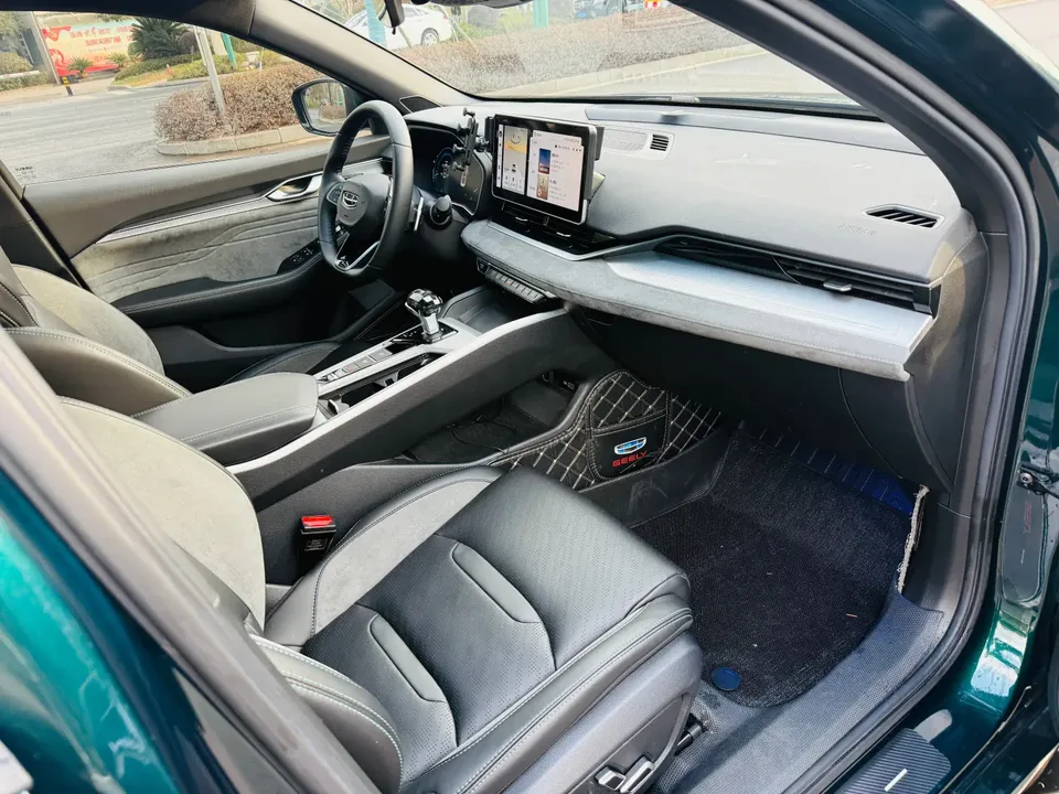 Geely Xing Rui Xingrui 2023 2.0T only available in green version 2023 — миниатюра 3