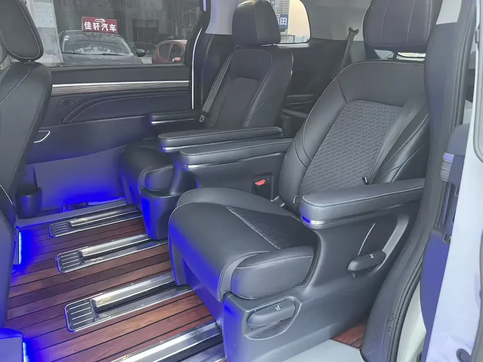 GAC Trumpchi M8 Trumpchi M8 2023 Trumpchi M8 2023 Lingxiu Series 390T Deluxe Edition 2023 — thumbnail 5