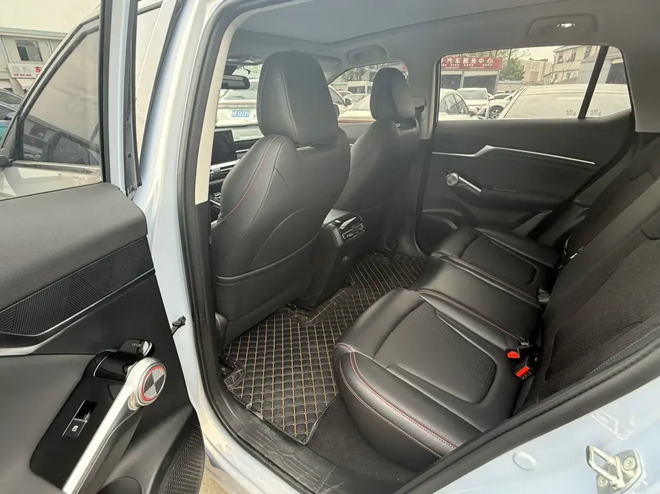 GAC Trumpchi Shadowcool Yingku 1.5T Supernova Max Edition 2023 — миниатюра 3