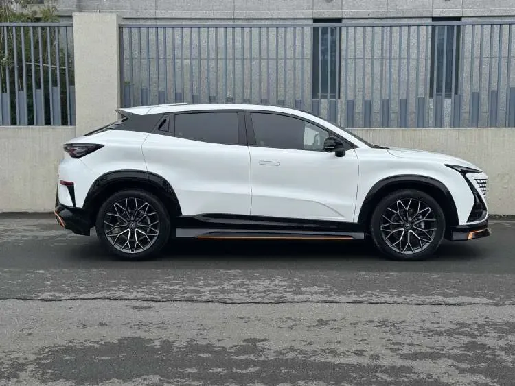Changan UNI-T Changan UNI-T 2022 1.5T Sports Edition Premium Edition 2023 — миниатюра 2