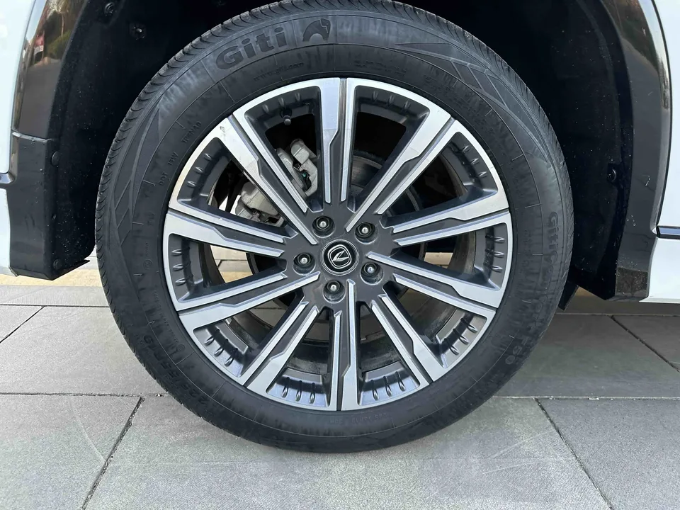 Changan CS75PLUS third generation 1.5T automatic premium model 2023 — миниатюра 4