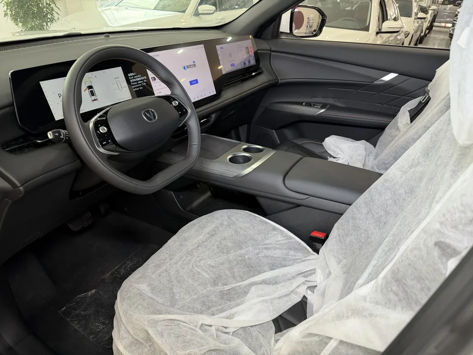 Changan CS75PLUS Changan CS75 PLUS 2025 fourth generation 1.5T New Blue Whale Smart Premium Edition 2026 — миниатюра 4