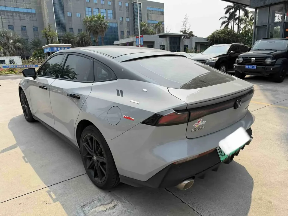 Changan UNI-V iDD 113km Smart Fun Edition 2023 — миниатюра 4
