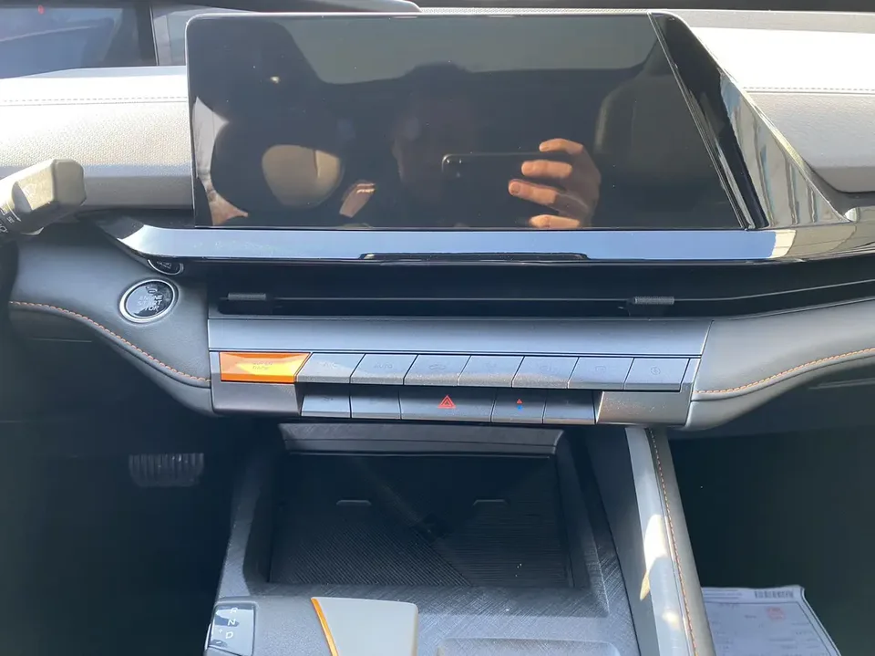 Changan UNI-V 1.5T Smart Pilot Edition 2022 — миниатюра 4