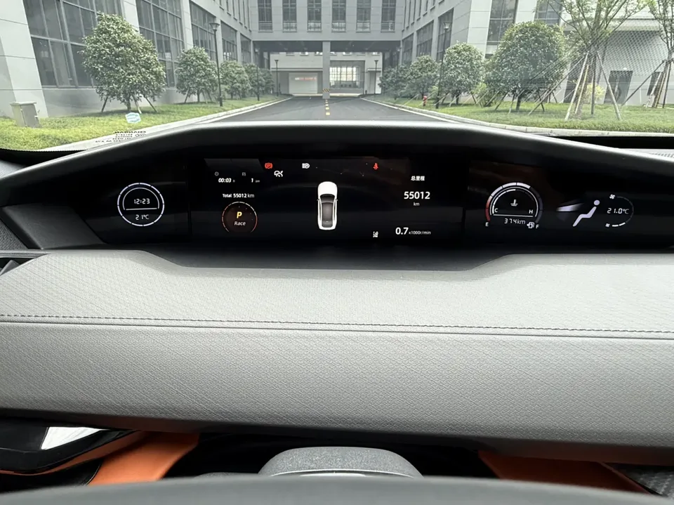 Changan UNI-V 1.5T Sports Edition 2023 — миниатюра 3