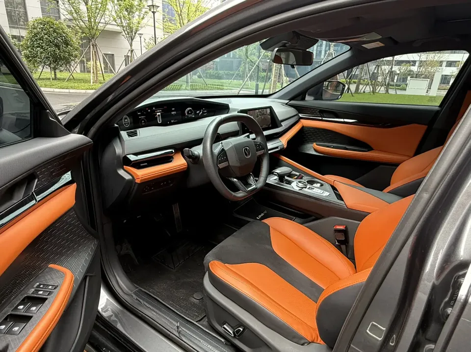 Changan UNI-V 1.5T Sports Edition 2023 — миниатюра 4