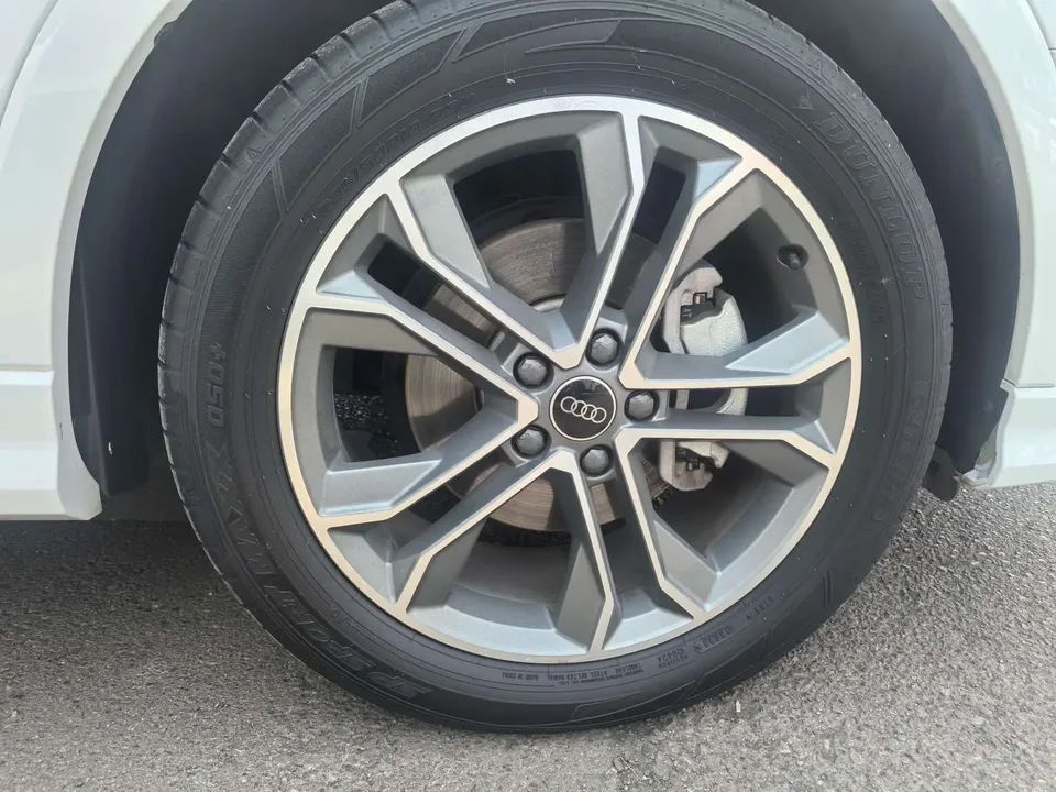 Audi Q3 Q3 2022 Audi Q3 2022 40 TFSI Fashionable and Dynamic 2023 — thumbnail 2