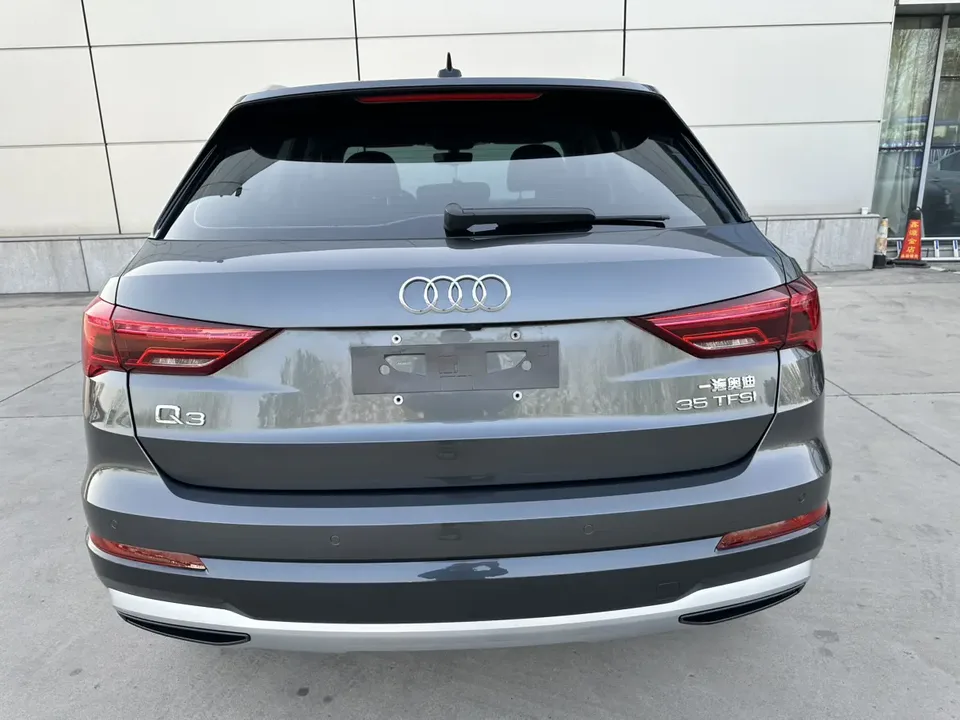 Audi Q3 Audi Q3 2022 35 TFSI Fashionable and Elegant 2022 — миниатюра 2