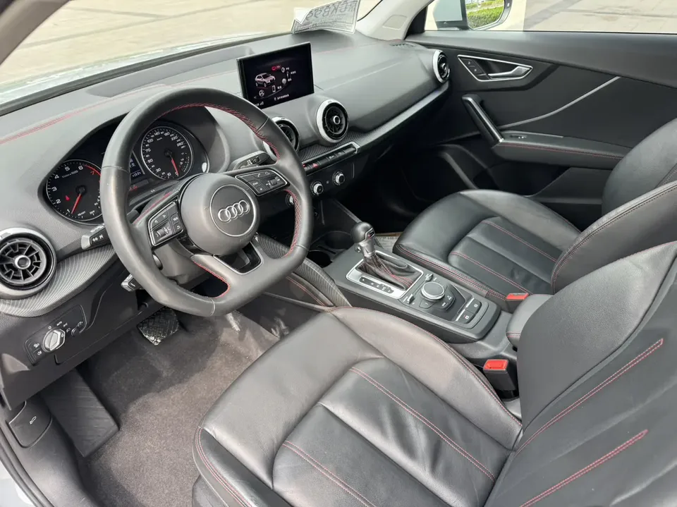 Audi Q2L Audi Q2L 2022 35 TFSI Fashionable and Elegant 2023 — миниатюра 4