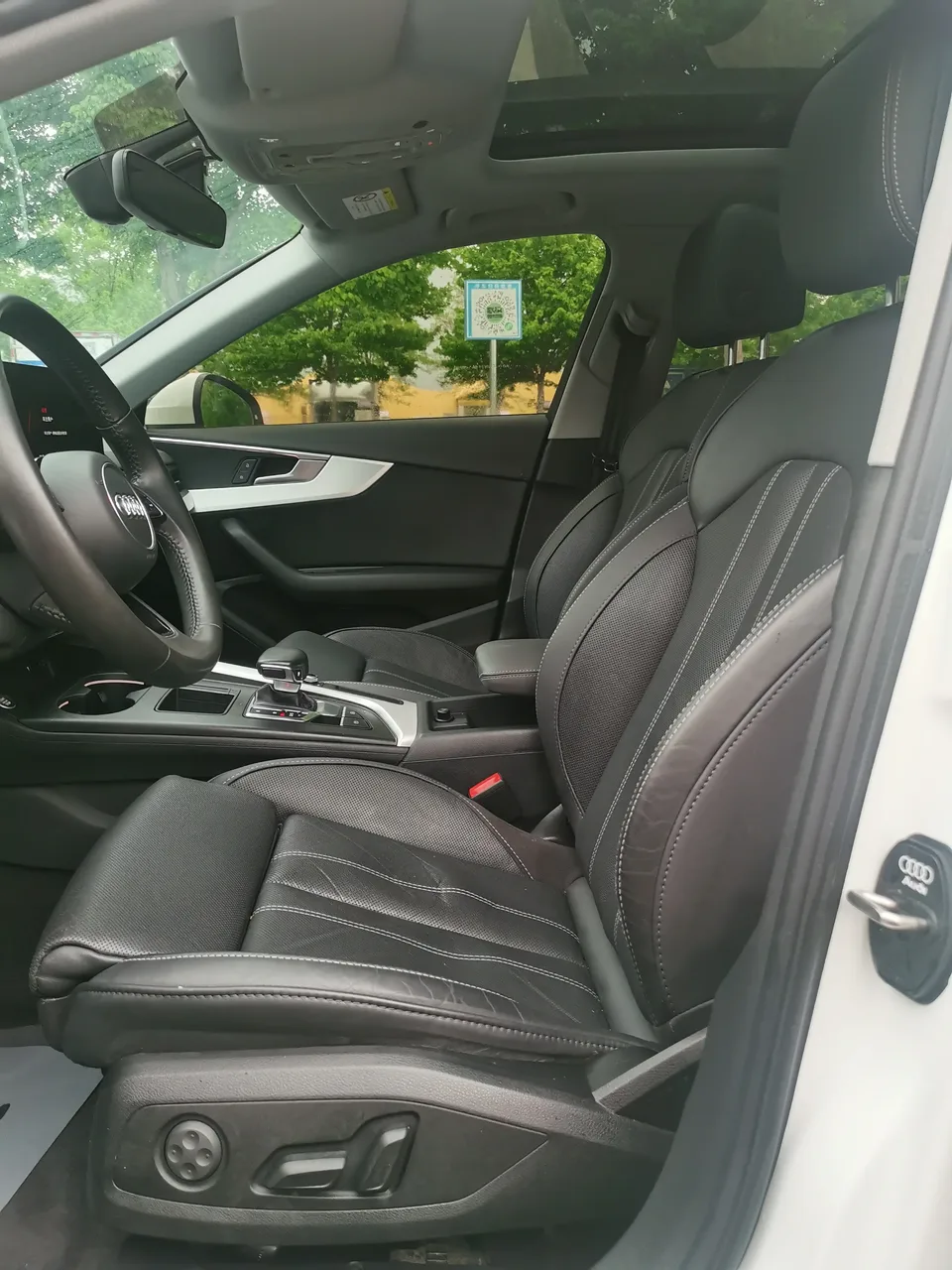 Audi a4 l A4L 2022 Audi A4L 2022 40 TFSI luxury and dynamic model 2022 — thumbnail 4