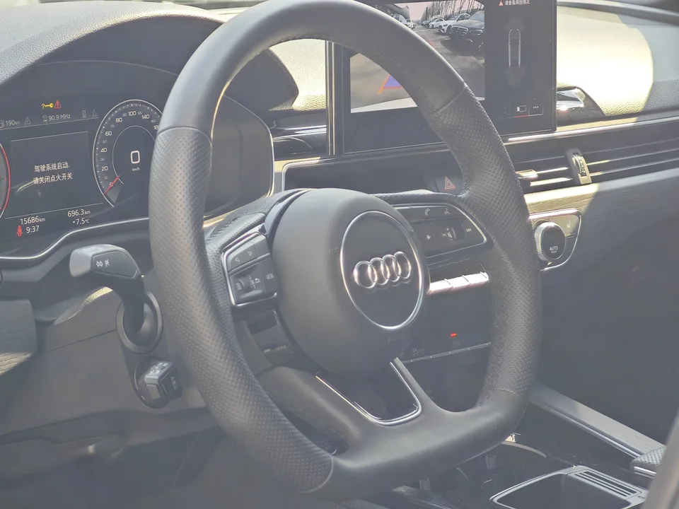 Audi a4 l Audi A4L 2024 40 TFSI luxury and dynamic model 2024 — миниатюра 4