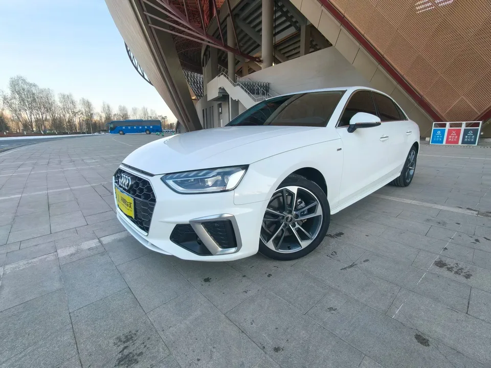 Audi a4 l 2023
