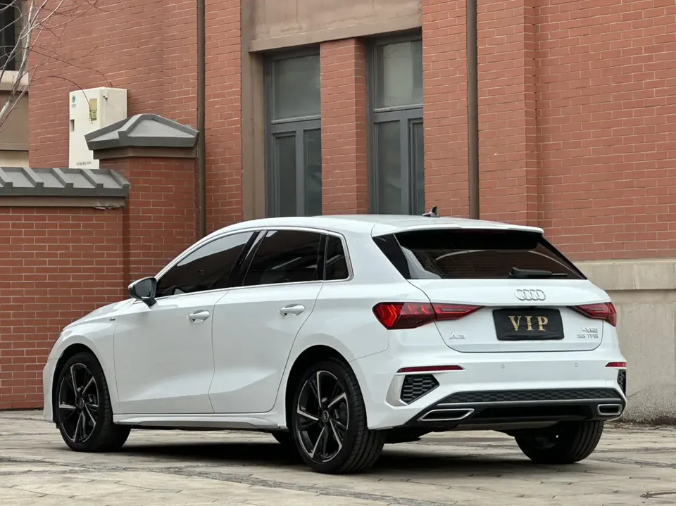 Audi A3 Audi A3 2024 Sportback 35 TFSI stylish and sporty 2024 — миниатюра 2