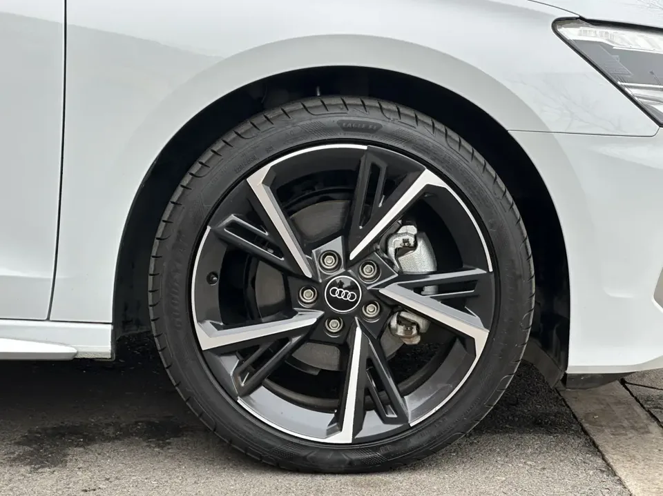 Audi A3 Audi A3 2024 Sportback 35 TFSI stylish and sporty 2024 — миниатюра 4