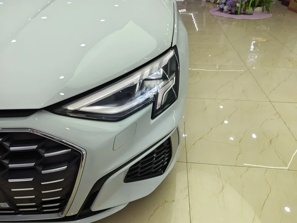 Audi A3 A3L Limousine 35 TFSI Fashion Sports 2022 — миниатюра 3