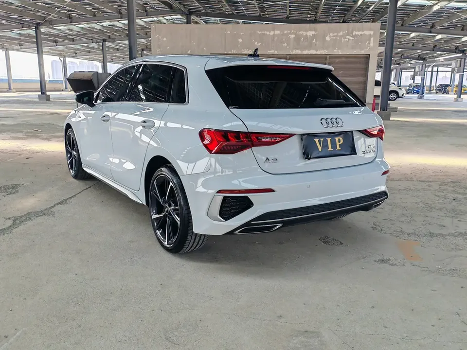 Audi A3 Sportback 35 TFSI stylish and sporty 2023 — миниатюра 2