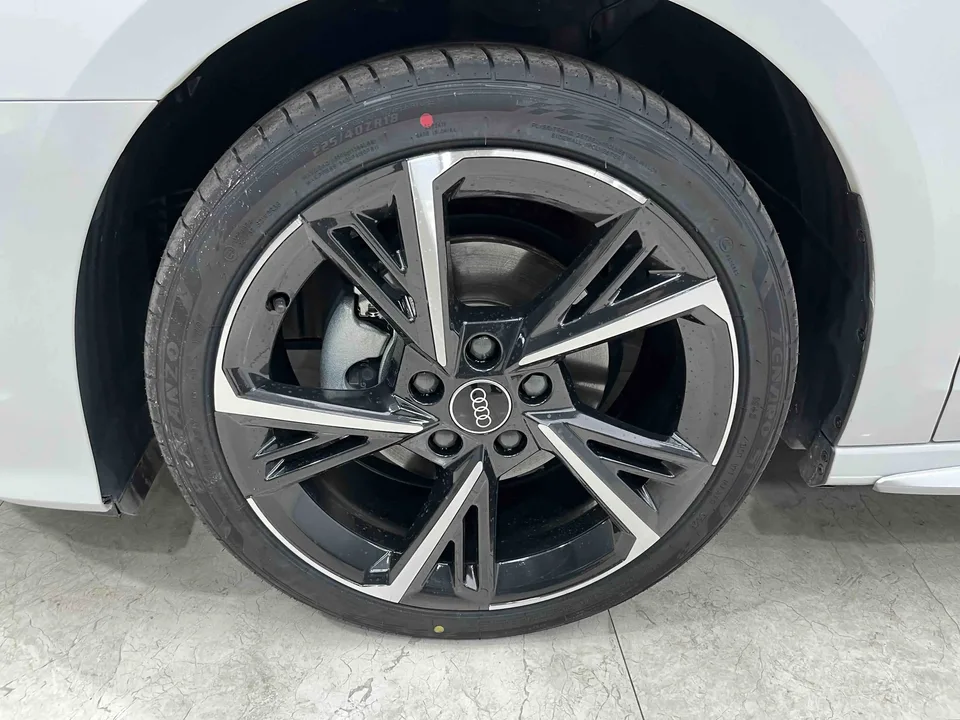 Audi A3 Audi A3 2022 Sportback 35 TFSI Stylish and sporty 2022 — thumbnail 2