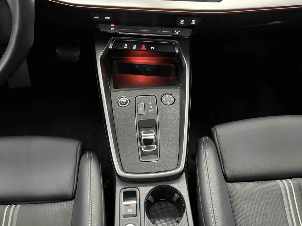 Audi A3 Audi A3 2022 Sportback 35 TFSI Stylish and sporty 2022 — thumbnail 5