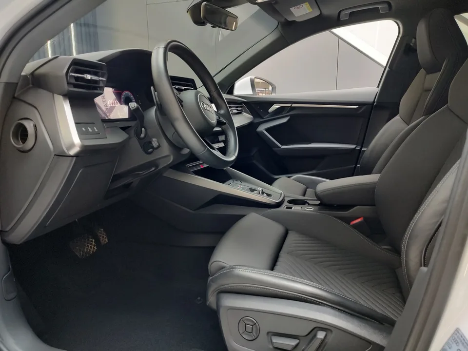 Audi A3 A3L Limousine 35 TFSI Fashionable and Elegant 2024 — миниатюра 3