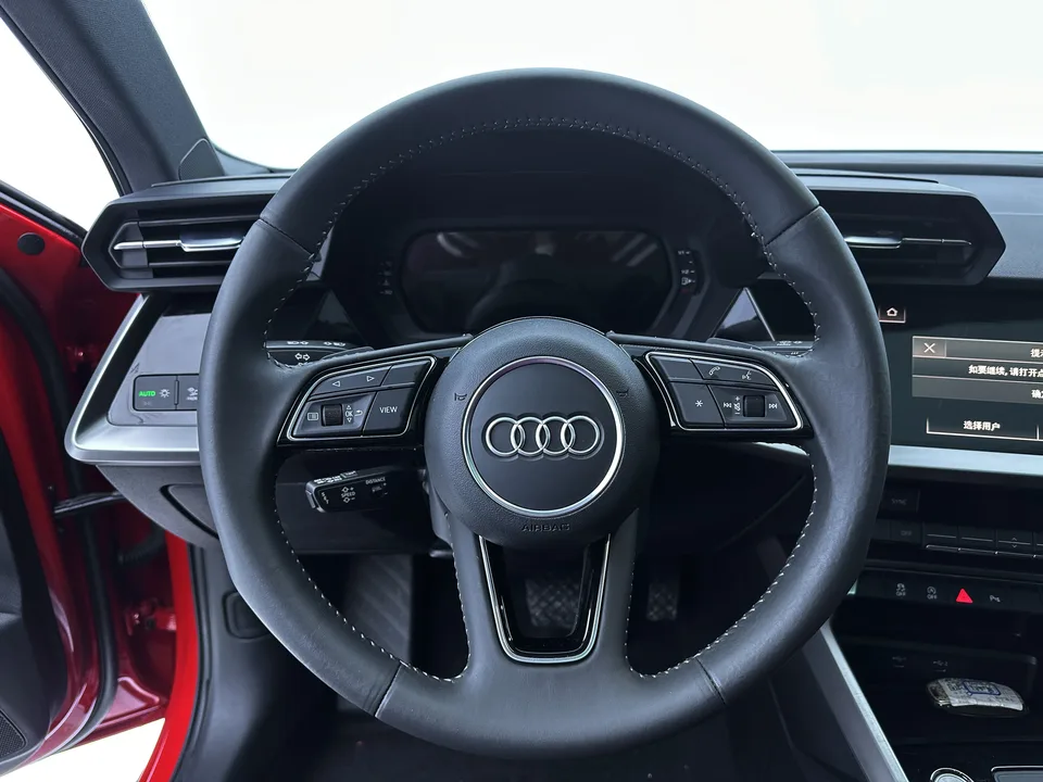 Audi A3 A3L Limousine 35 TFSI Fashion Sports 2022 — миниатюра 4