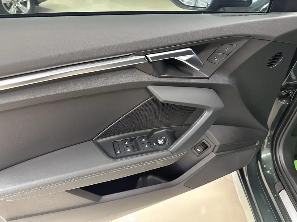 Audi A3 Sportback 35 TFSI stylish and sporty 2022 — миниатюра 5