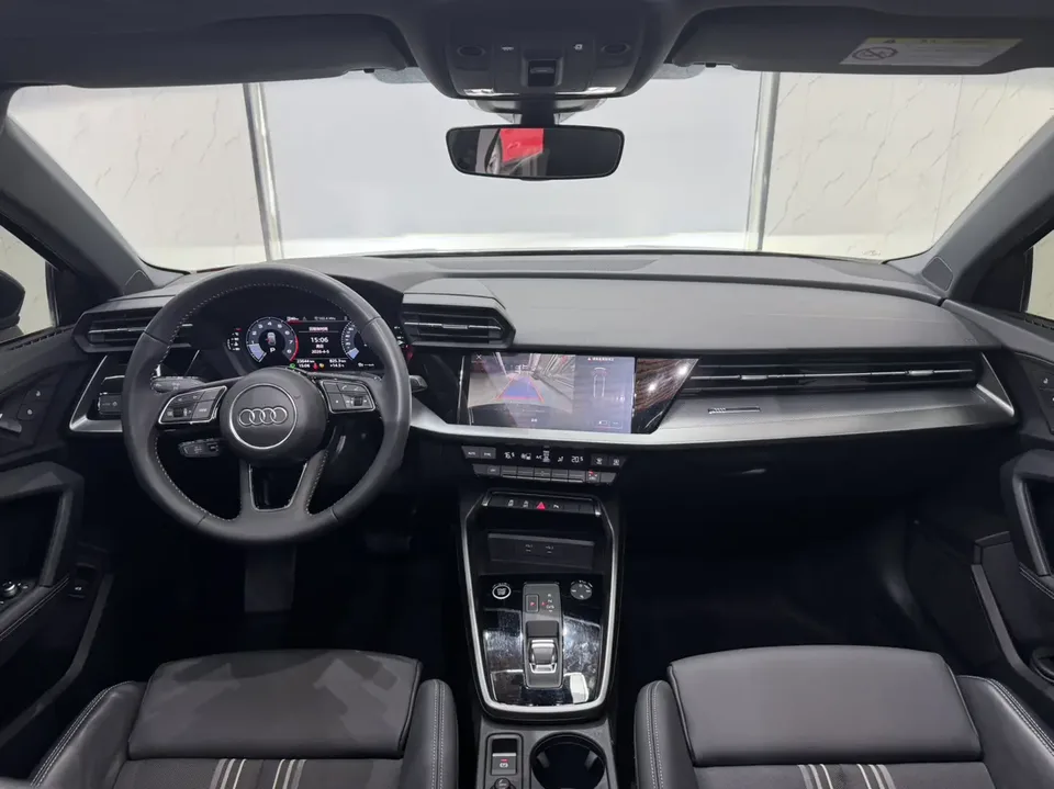 Audi A3 Sportback 35 TFSI stylish and sporty 2022 — миниатюра 3