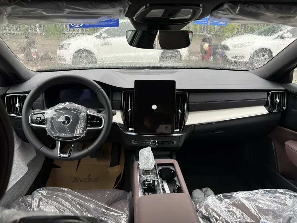 Volvo S90 S90 2026 Volvo S90 2026 B5 Zhiyuan Luxury Edition 2025 — thumbnail 3