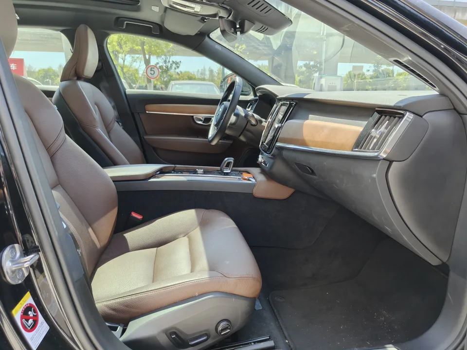 Volvo S90 Volvo S90 2024 B5 Zhiyi Deluxe Edition 2024 — thumbnail 4