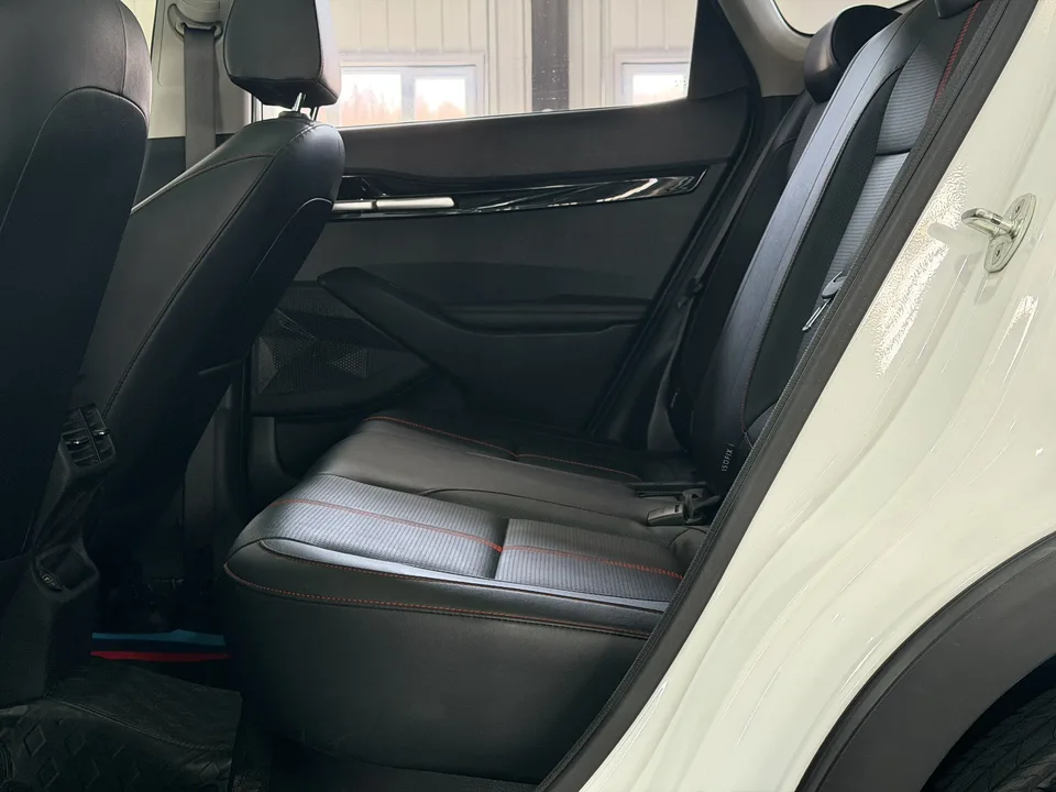Kia Run proudly AOPAO 1.5L CVT Trend Edition 2022 — миниатюра 3