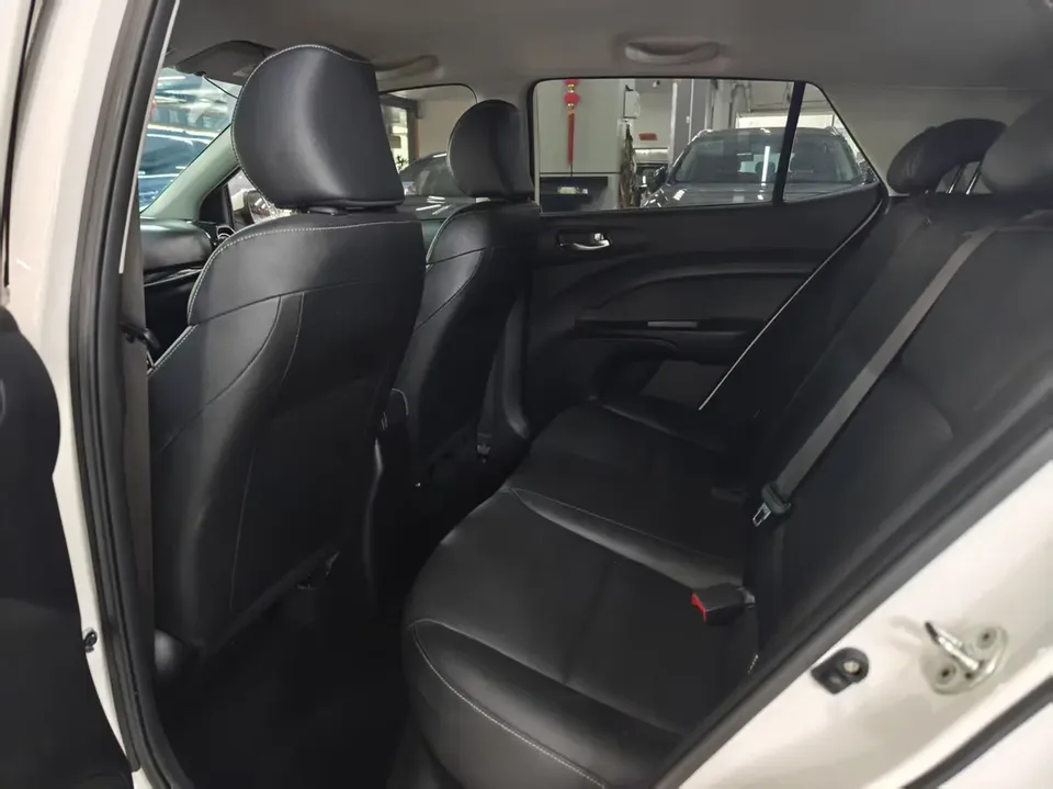 Kia KX1 Yipao facelift 1.4L CVT Fun Edition 2023 — миниатюра 5