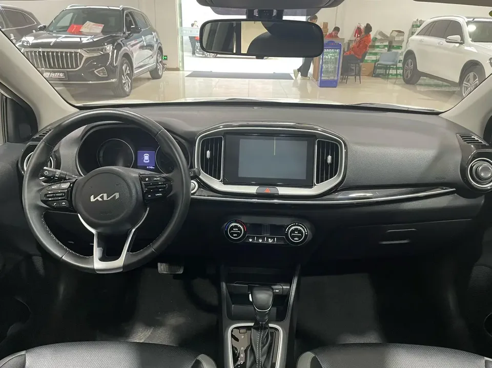 Kia KX1 1.4L CVT fun sunroof model 2022 — thumbnail 3