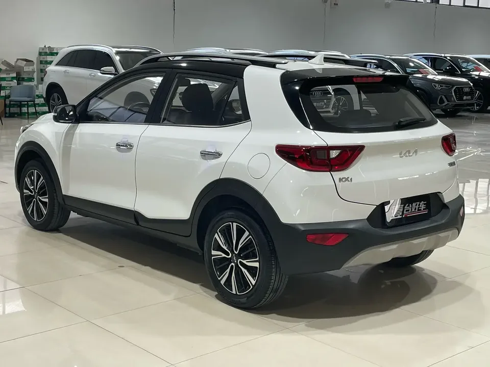 Kia KX1 1.4L CVT fun sunroof model 2022 — thumbnail 4