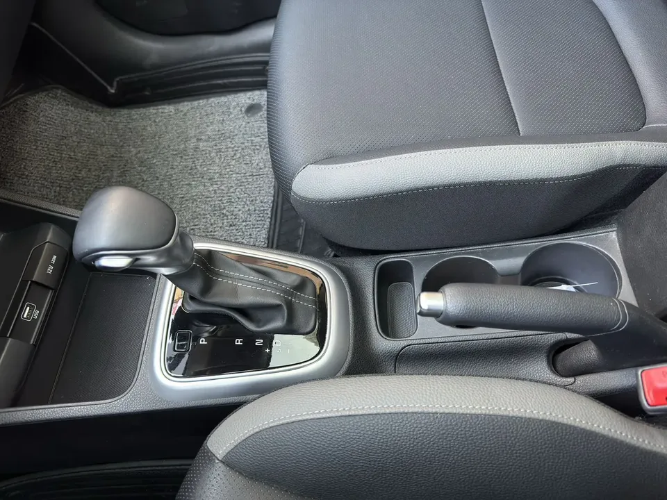 Kia KX1 1.4L CVT fun sunroof model 2022 — миниатюра 4