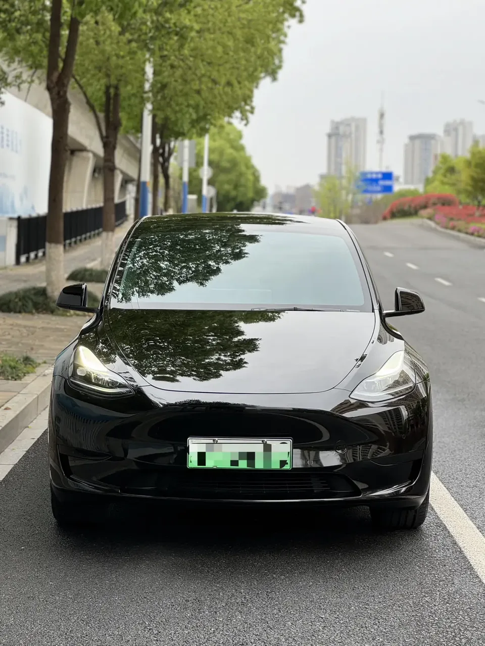 Tesla Model Y 2023