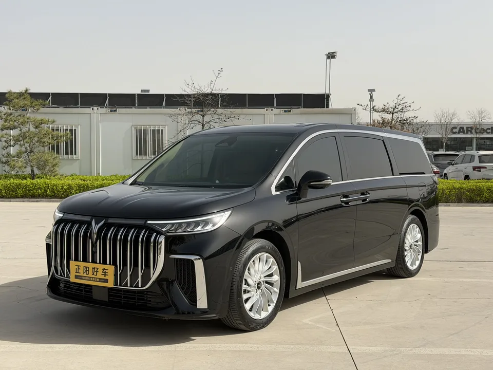 Voyah Lantu Dreamer PHEV Lantu Dreamer PHEV 2024 Extra Long Range Premium Edition 2024 — photo 1, buy with delivery to Moscow