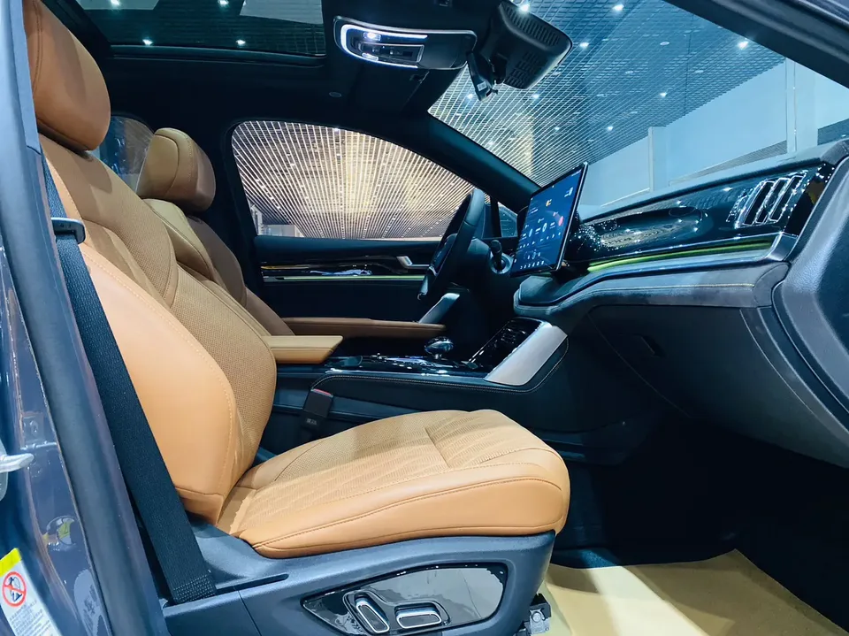 BYD Tang DM DM-i Champion Edition 112KM Prestige Edition 2023 — миниатюра 5